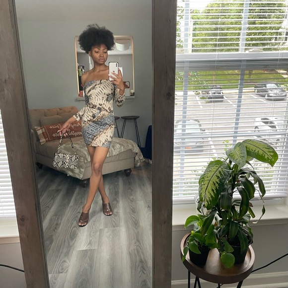 Animal Print Offshoulder Mini Dress - Picture 9 of 10